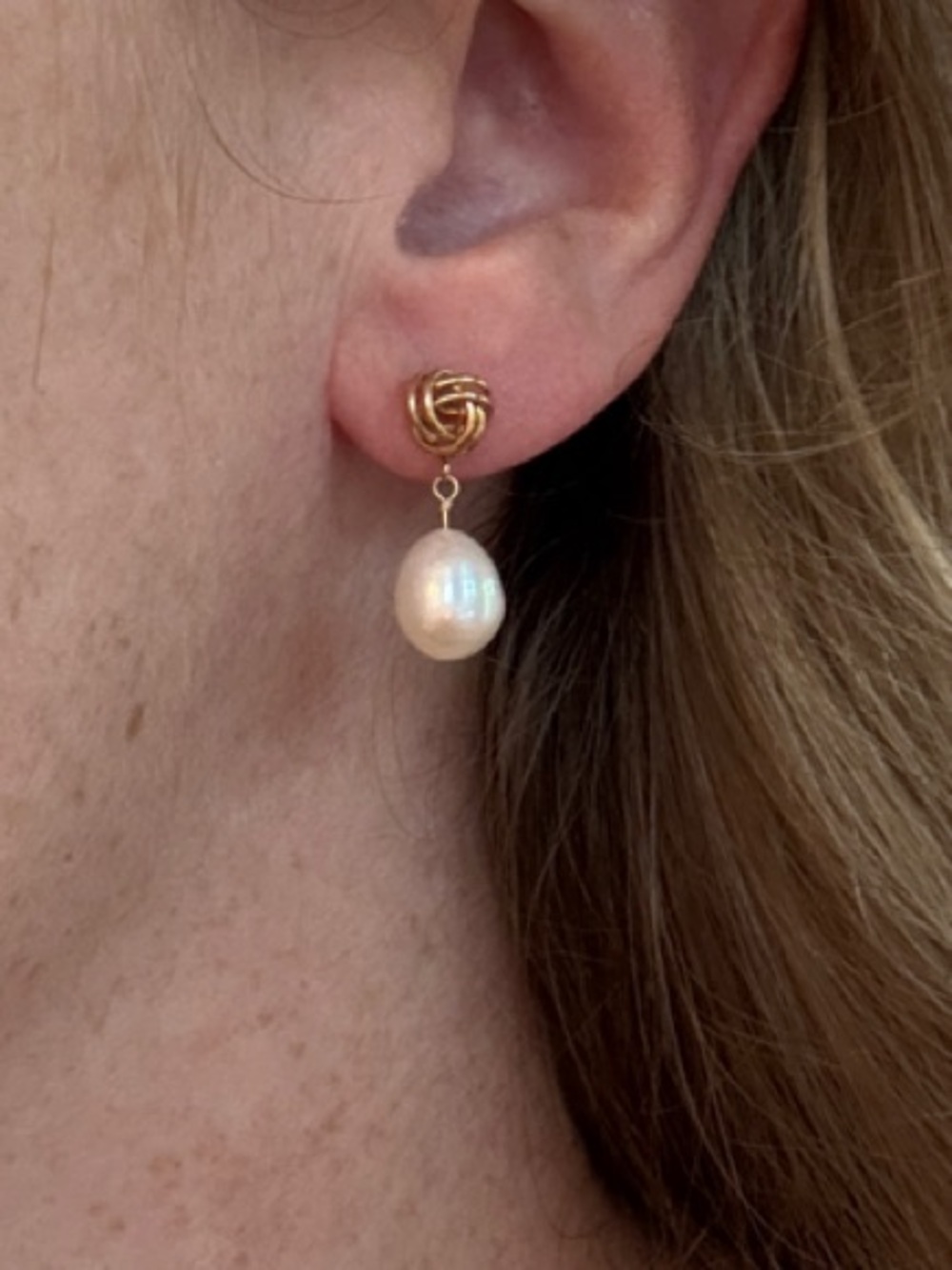 Gold Pearl Drop Earrings - Elegant Women's Jewelry